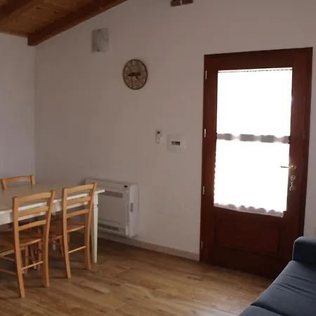 Case Vacanza Il Pino 1,